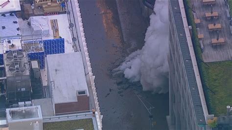 Video Steam Pipe Explosion Snarls Traffic In Nyc Abc News