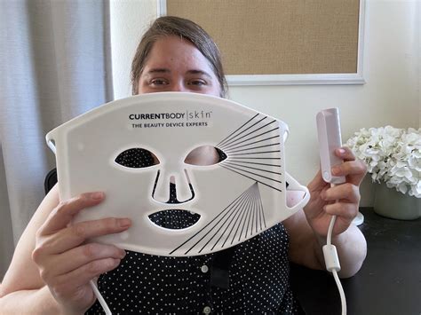 Currentbody Skin Led Light Therapy Mask Review