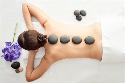 5 Top Hot Stone Massage Benefits And How To Do It At Home Hydragun Blog