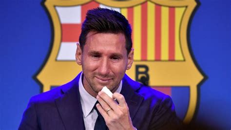 Between Tears Lionel Messi Says Goodbye To Fc Barcelona Latest From