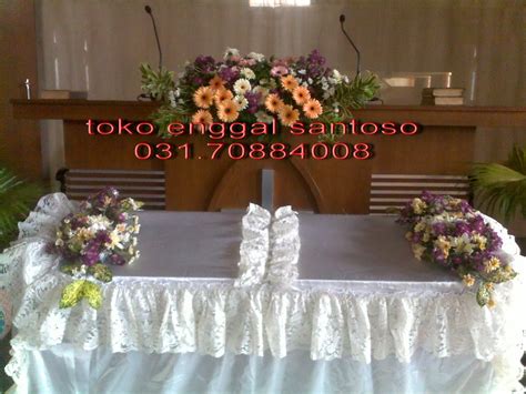 Monika stasi krian paroki mojokerto, tetap eksis dalam memberikan warna berupa rangkaian bunga altar. Toko Bunga Surabaya Murah : rangkaian bunga altar