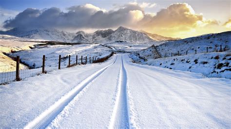 Snowy Mountains Isle Of Skye Scotland Scottish Mountains Snowy