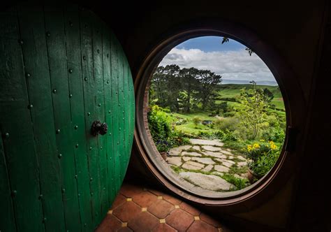 Inside The Hobbit Hole Of Bilbo Baggins I Spent Many Hours Flickr