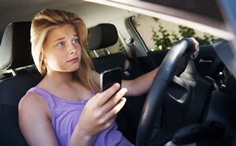 You Wont Believe Whos Texting Your Teens While Theyre Driving Huffpost