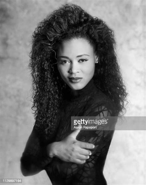Robin Givens Photos And Premium High Res Pictures Getty Images