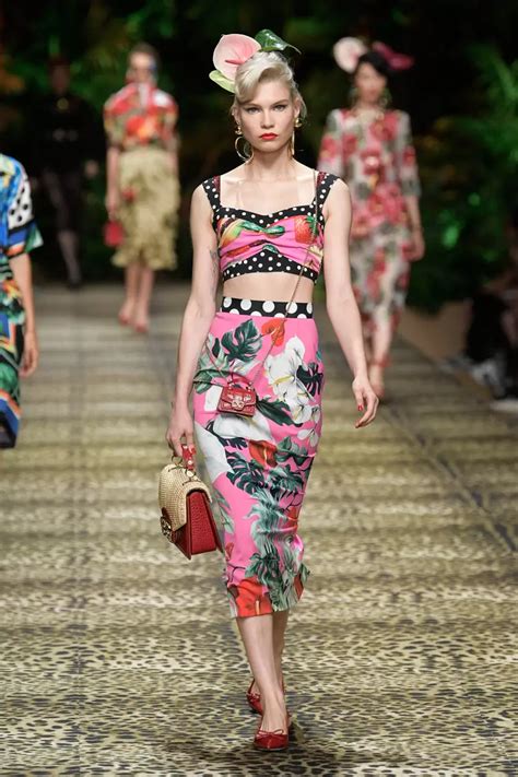 Dolce And Gabbana Springsummer 2020 Ready To Wear In 2020 Fashion Show