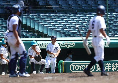 Maybe you would like to learn more about one of these? ＜高校野球交流試合 天理・広島新庄＞サインを出す広島新庄 ...