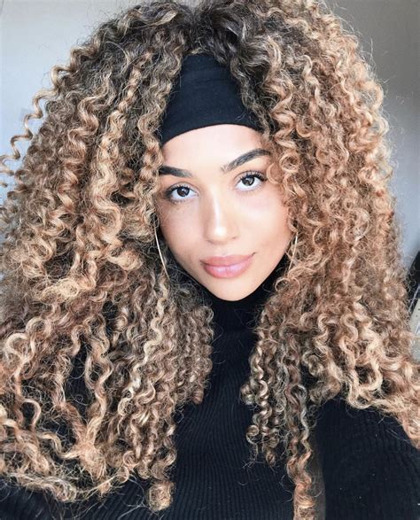 Pinterest Curlylicious Side Curly Hairstyles Curly Hair Styles Medium Curly Hair Styles