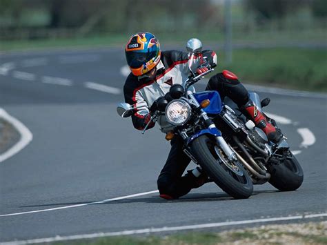 Honda cb 900 f hornet, 2003: Honda Hornet models | History, Reviews, Specs & Rivals | MCN