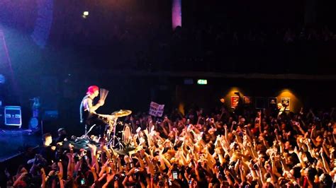 Twenty One Pilots Crowd Surfing Drums Youtube