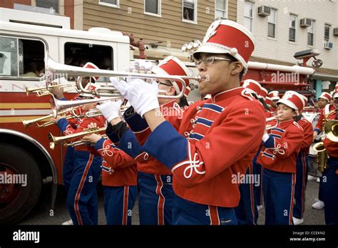 Marching Band New York Trumpet Hi Res Stock Photography And Images Alamy