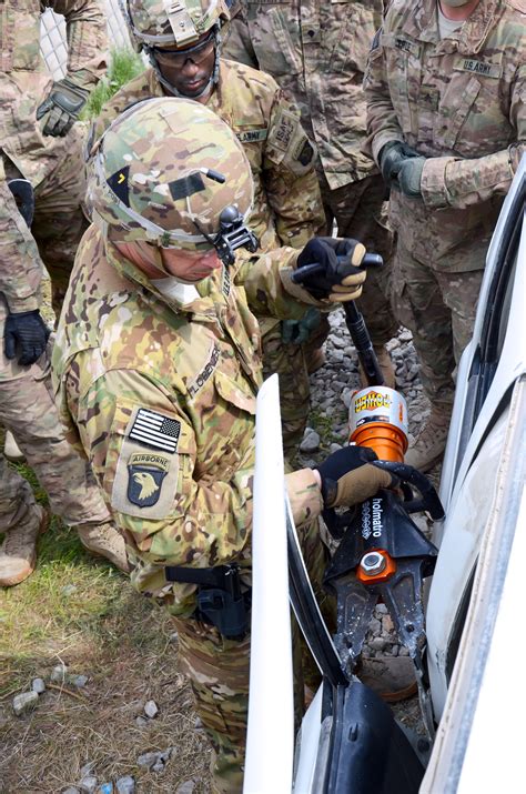 Us Army Sgt Henry Lorenzen A Flight Medic Uses A Jaws Of Life
