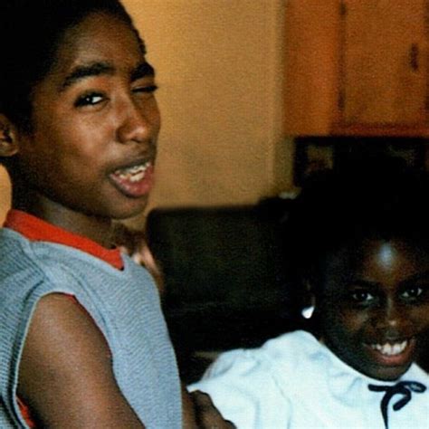 Throwback 2pac And His Lil Sis Tupac Tupac Photos Tupac Shakur