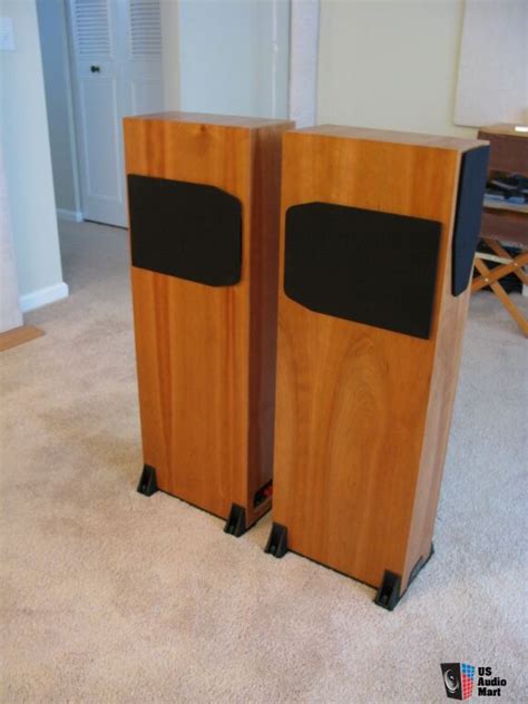 Rega Research Rs 7 Cherry 3 Way Transmission Line Speakers Photo
