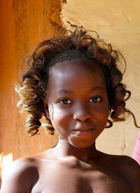 Pin By R My Habasque On Dans Les Yeux Des Enfants African Tribal Girls Preteen Girls
