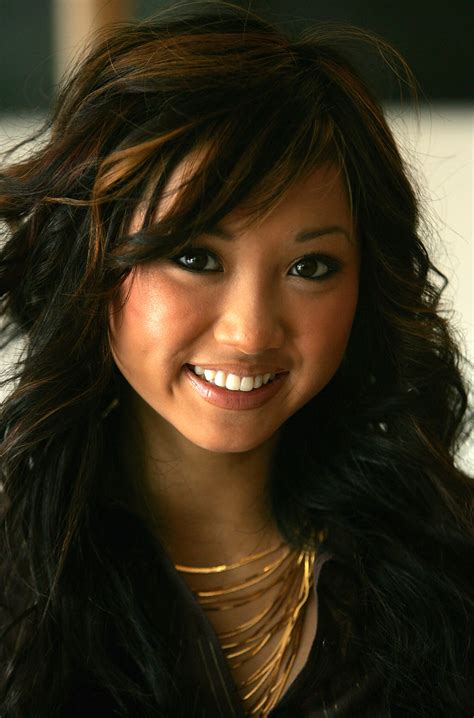 She began her career in show business as a child fashion model, and her early acting work included roles in the television series fudge (1995). Бренда Сонг - Brenda Song фото №159548