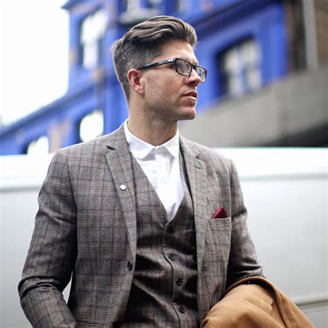 Also, this haircut is compatible with every environment. 21 Best Gentleman Haircut Styles (2021 Guide)