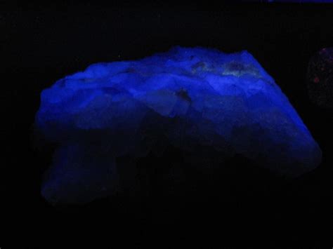 Green Fluorite Under Longwave Uv Light Fluorescent Mineral Flickr