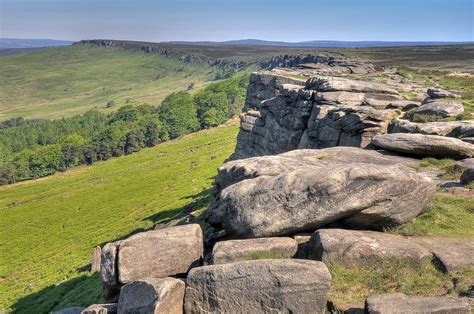 High Neb Stanage Edge Summit Mud And Routes Derbyshire