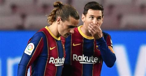 man utd considering shock barcelona proposal for superstar forward