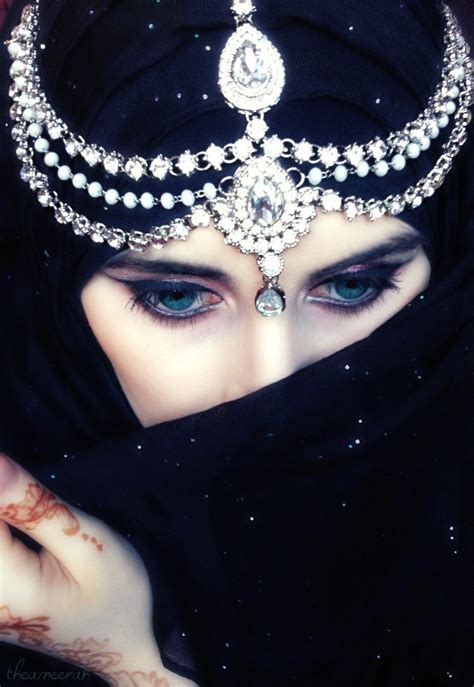 Arab Woman With Beautiful Eyes Arabian Women Arab Women