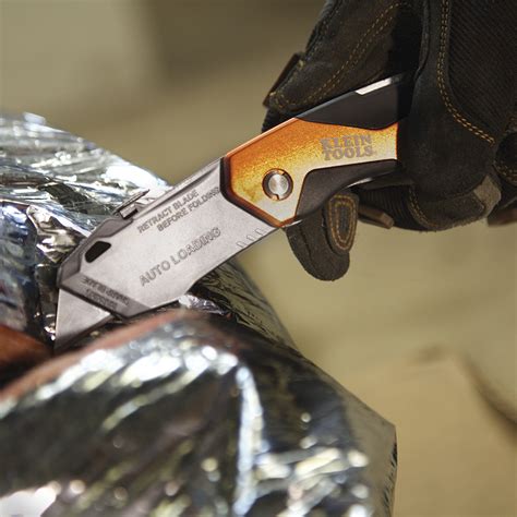Auto Loading Folding Utility Knife 44130 Klein Tools