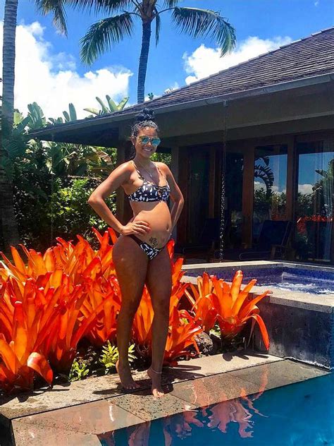 Kevin Hart S Wife Eniko Flaunts Baby Bump On Beach