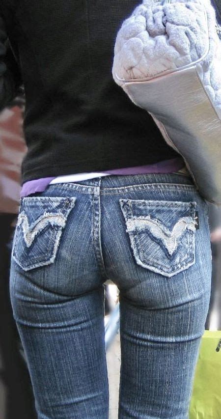 Pin By Ageha On Rear View Sexy Jeans Girl Beautiful Jeans Booty Jeans