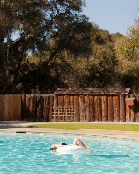 30 Fun Ideas For A Poolside Wedding Martha Stewart