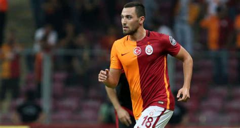 .galatasaray'ın sezon başında stuttgart'tan transfer ettiği genç yetenek sinan gümüş açıklamalarda bulundu. Sinan Gümüş milli takımda neden yok - Aktüel Haberleri