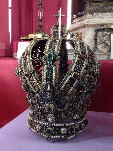 Grt jewellers is one of the india's foremost jewellery store having an exquisite collection of jewellery in gold, diamond, platinum and silver created by the finest artisans of india. Crown Jewels in the cathedral in Toledo Spain. (With ...