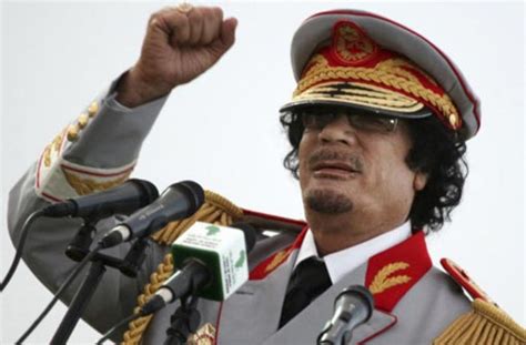 Libyen Gaddafi Soll Angeblich Auf Der Flucht Sein