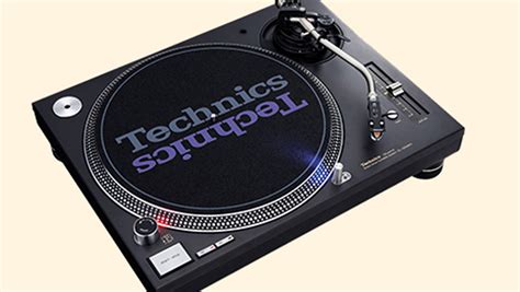 Technics Hints at New SL-1200 Turntable for 2019