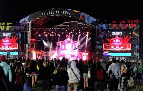 Solidays Un Artiste Du Festival Va Jouer Dans Les Couloirs Du Métro Ce