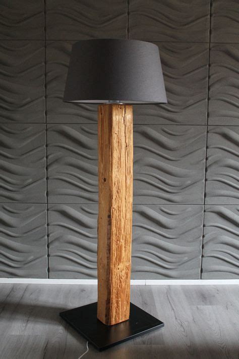 Weiße zeitgenössische lampenschirme aus glas. Stehlampe im Altholzdesign mit grauem Lampenschirm für die ...