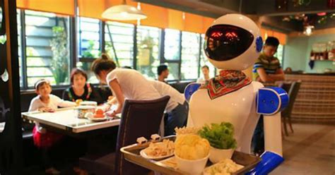 Robot Waiters Fired For Incompetence In China