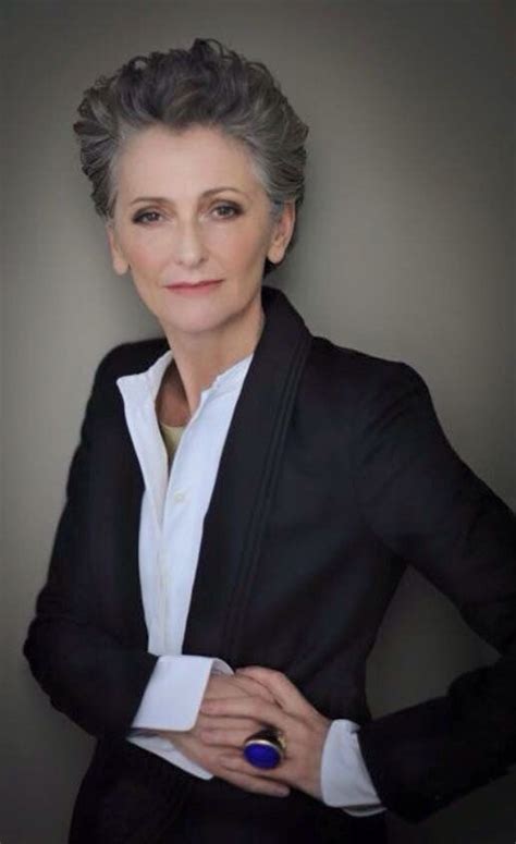 Usually people think that long hairstyles look appealing and stylish. Recommended Short Hairstyles for Over 60 Women With Gray Hair