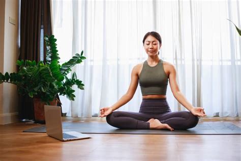 5 Posturas De Yoga Básicas Blog De Dia