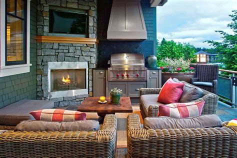25 Warm And Cozy Outdoor Fireplace Designs