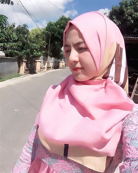 20 Wanita Cantik Berhijab Indonesia 2019 Full Cuci Matanya