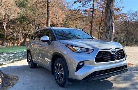 2020 Toyota Highlander First Drive Review A Handsome And Efficient