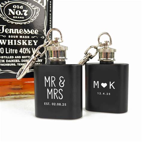 Engraved Wedding Black Mini Hip Flask Keyring Personalised Favours