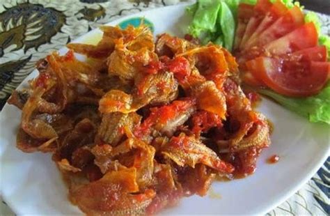Berikut ini resep sambal krecek yang bisa dicoba di rumah untuk buka puasa. √ Cara Membuat Sambal Goreng Krecek Rasanya Serasa ...