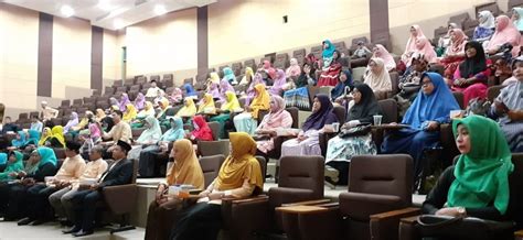 This call center operates 24/7 so you will get the assistance anytime of the day. BANK INDONESIA RESMIKAN POJOK BACA DI PERPUSTAKAAN JIC ...