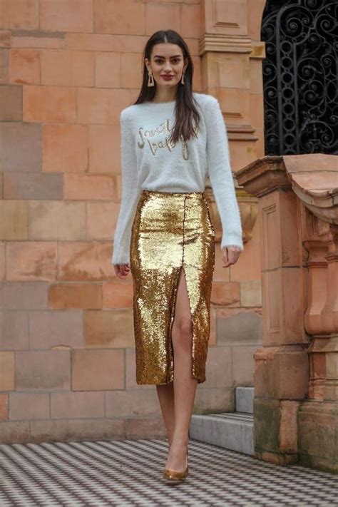 36 Sequin Skirts Ideas To Shine At Your Wedding Party Weddingomania