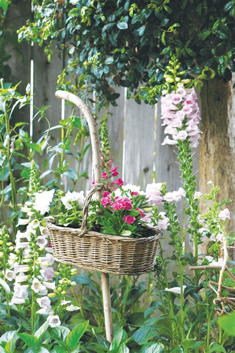 Garden bed gnome patrol $35.00. 10 Vintage Garden Décor Ideas - Cottage style decorating, renovating and entertaining Ideas for ...