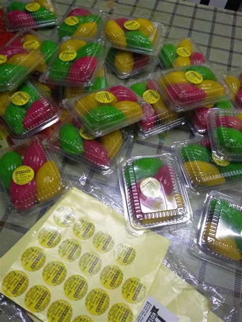 Kuih peria adalah sejenis kuih yang dibuat dengan menggunakan tepung pulut dan terkenal di malaysia. Kuih Peria Kacang Hijau • IKS.my | Portal Perniagaan Anda