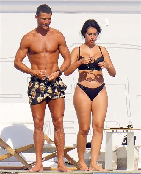Cristiano Ronaldo And His Girlfriend Georgina Rodriguez Enjoy A Swim In St Tropez Oltnews