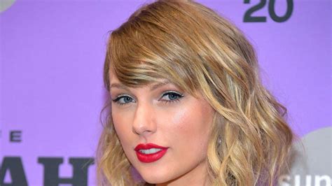 Taylor Swift Surprises Fans Impacted By Coronavirus With 3000