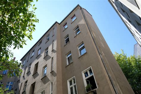 Häuser kaufen in berlin, z.b. Vorkaufsrecht im Milieuschutzgebiet: Bezirk will Haus ...